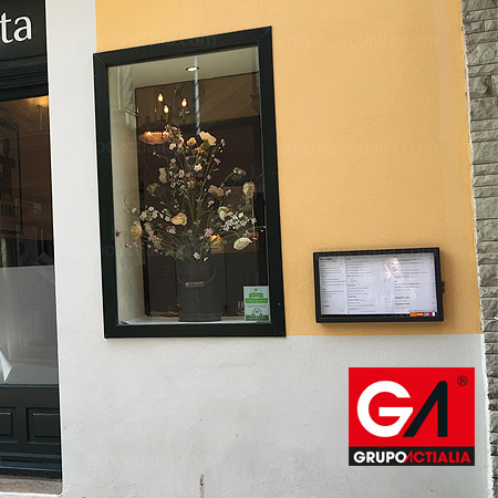 Diseño Gráfico · Especialidades · Restauración · Vitrinas Tablón Expositor